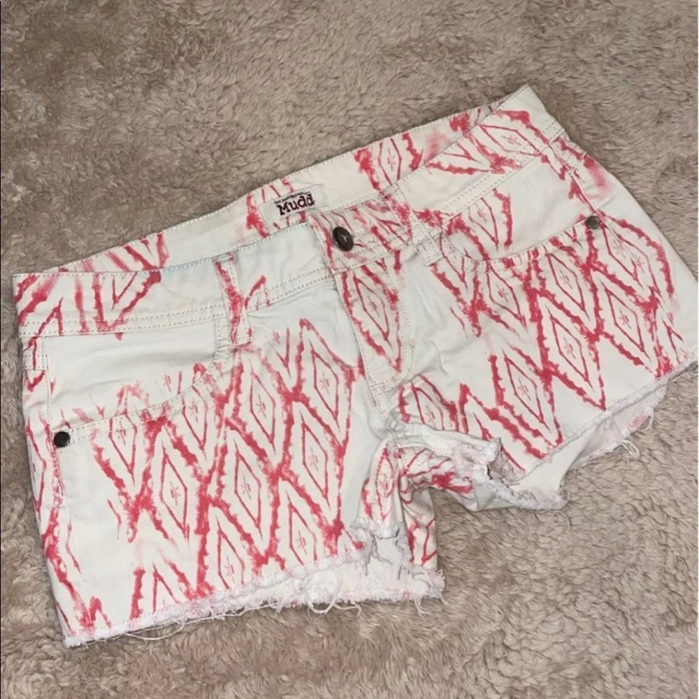 👍3/$10 (3) Mudd Tribal Print Shorts